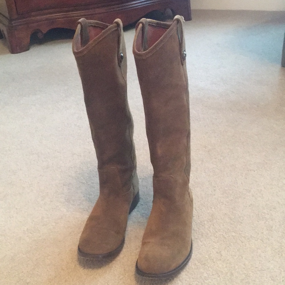 Brown suede Frye boots